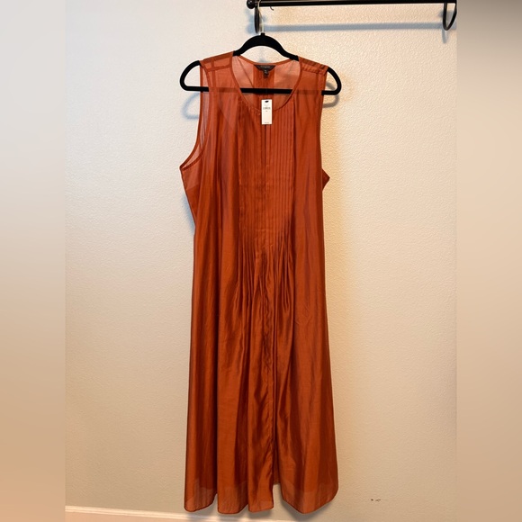 Banana Republic Pintuck Organza Midi Dress - Picture 5 of 5